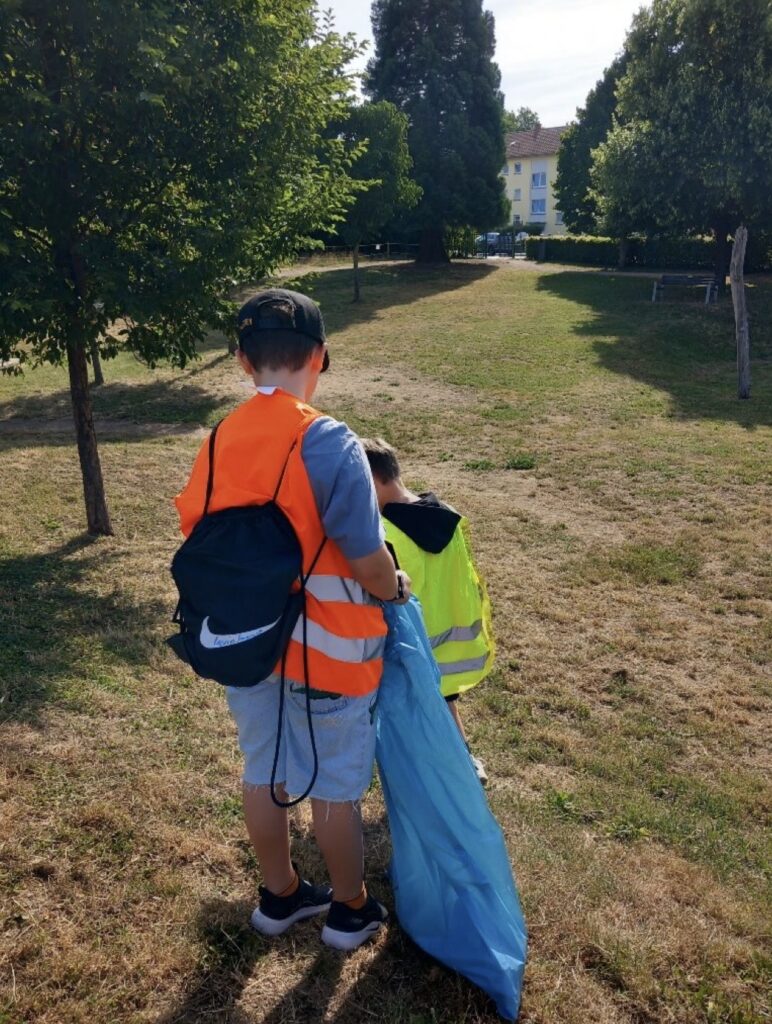 Müllsammelaktion der Klasse 3c
